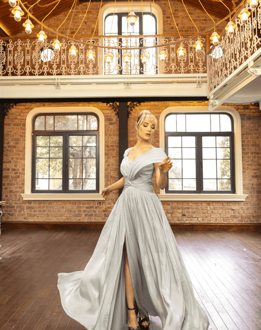 Düğüm Detaylı Göğüs ve Bel, Misina Nakışlı, Yırtmaçlı, Işıltılı Şifon Uzun Gece Elbisesi