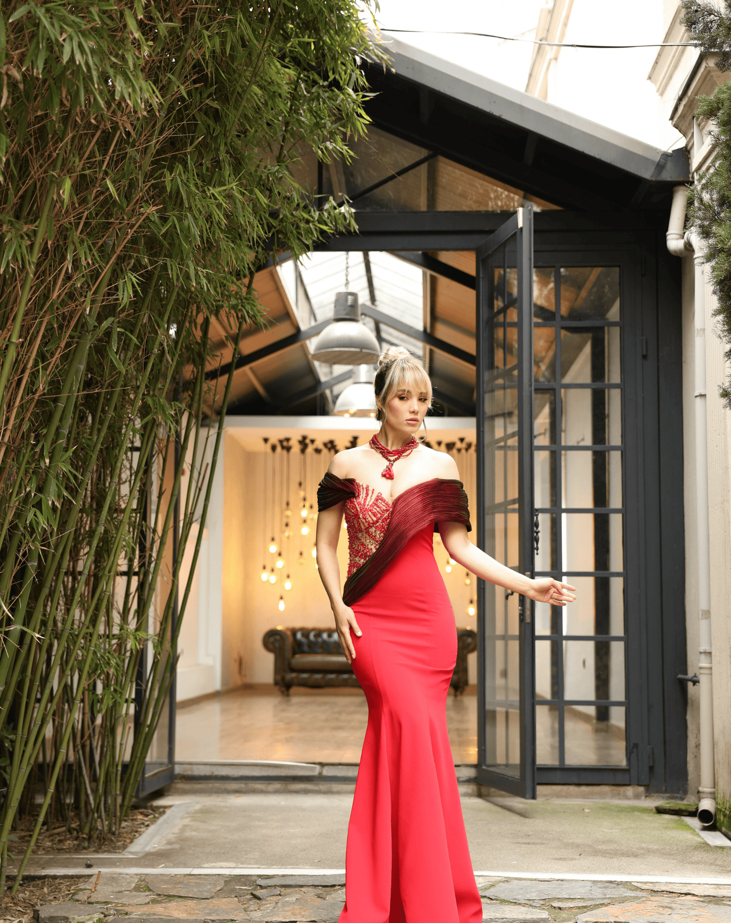 Drapeli Kayık Yakalı, İşlemeli Göğüs Detaylı, Krep Balık Gece Elbisesi